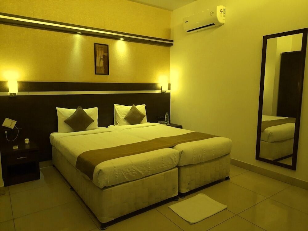 NAGARJUNA SUITES 15/43