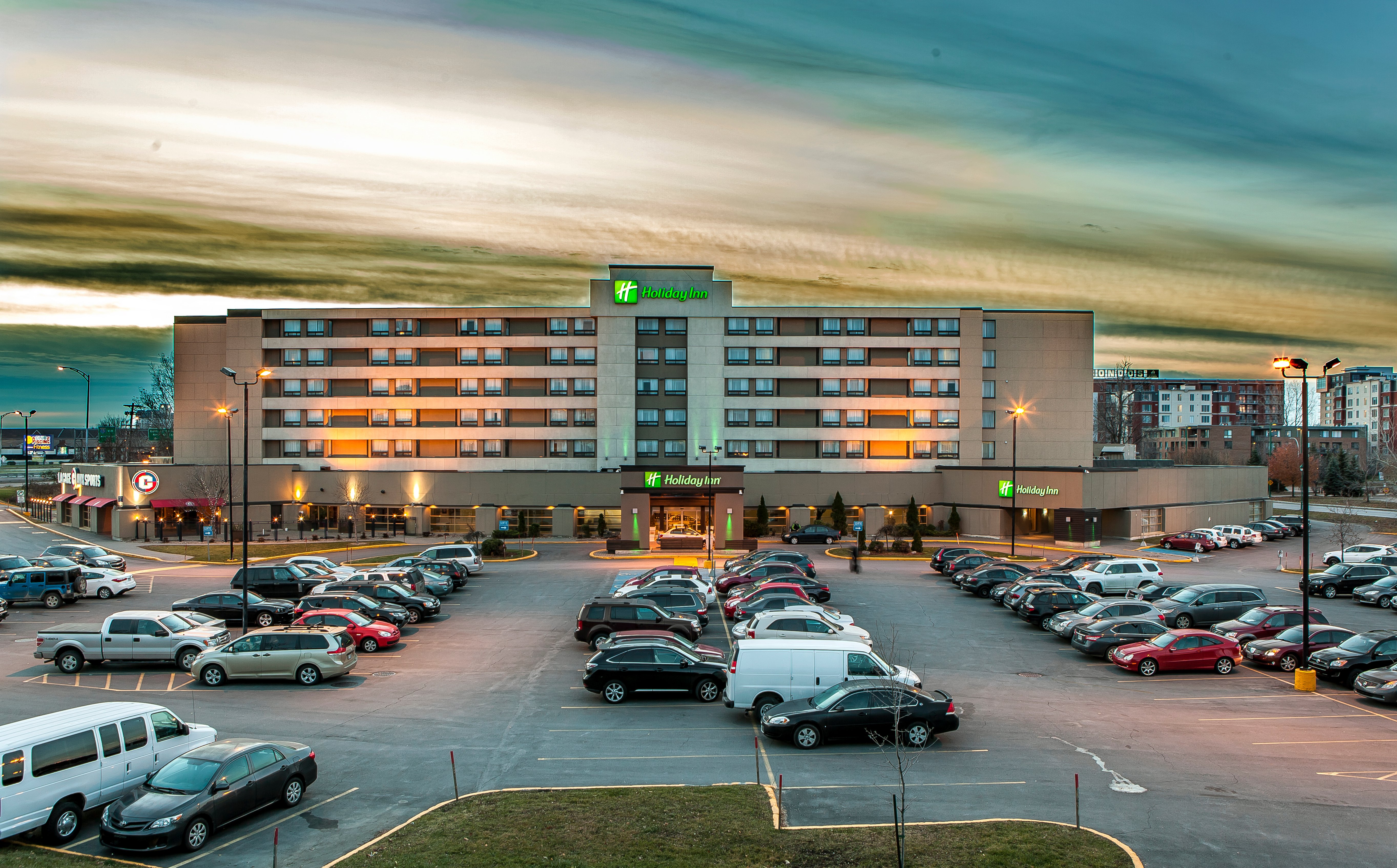Holiday Inn Laval Montreal 74/80