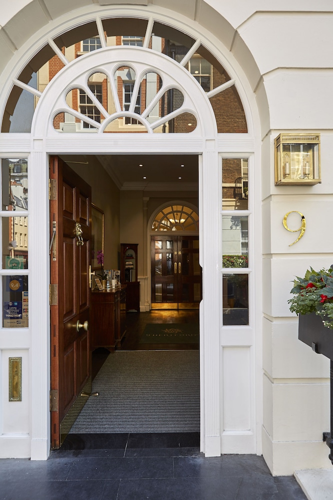 9 Hertford Street Apartments 8/49