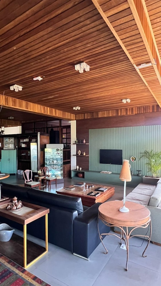 Maria Plaza Hotel 57/65