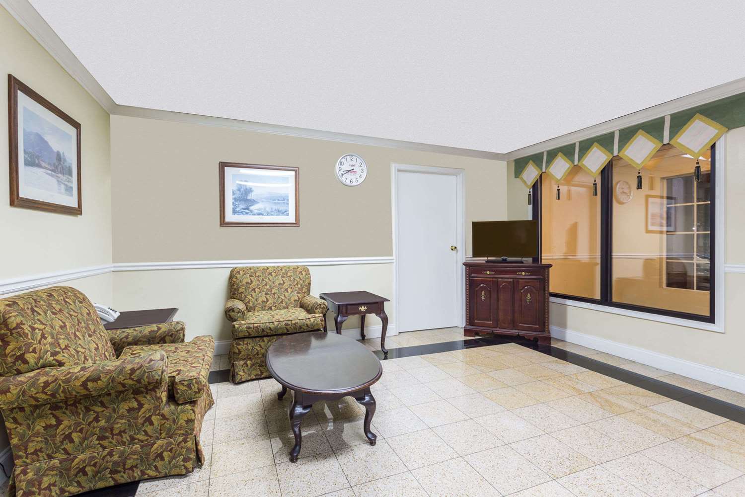 SureStay by Best Western Atlanta Northeast 16/19