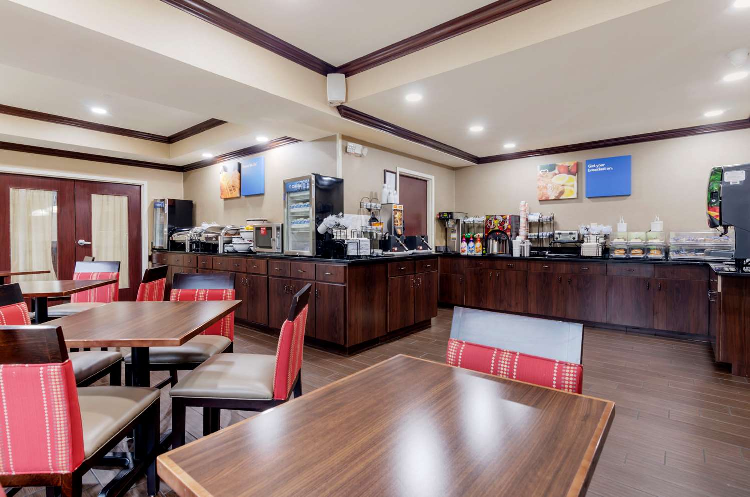 Comfort Inn and Suites Hillsville I-77 7/12