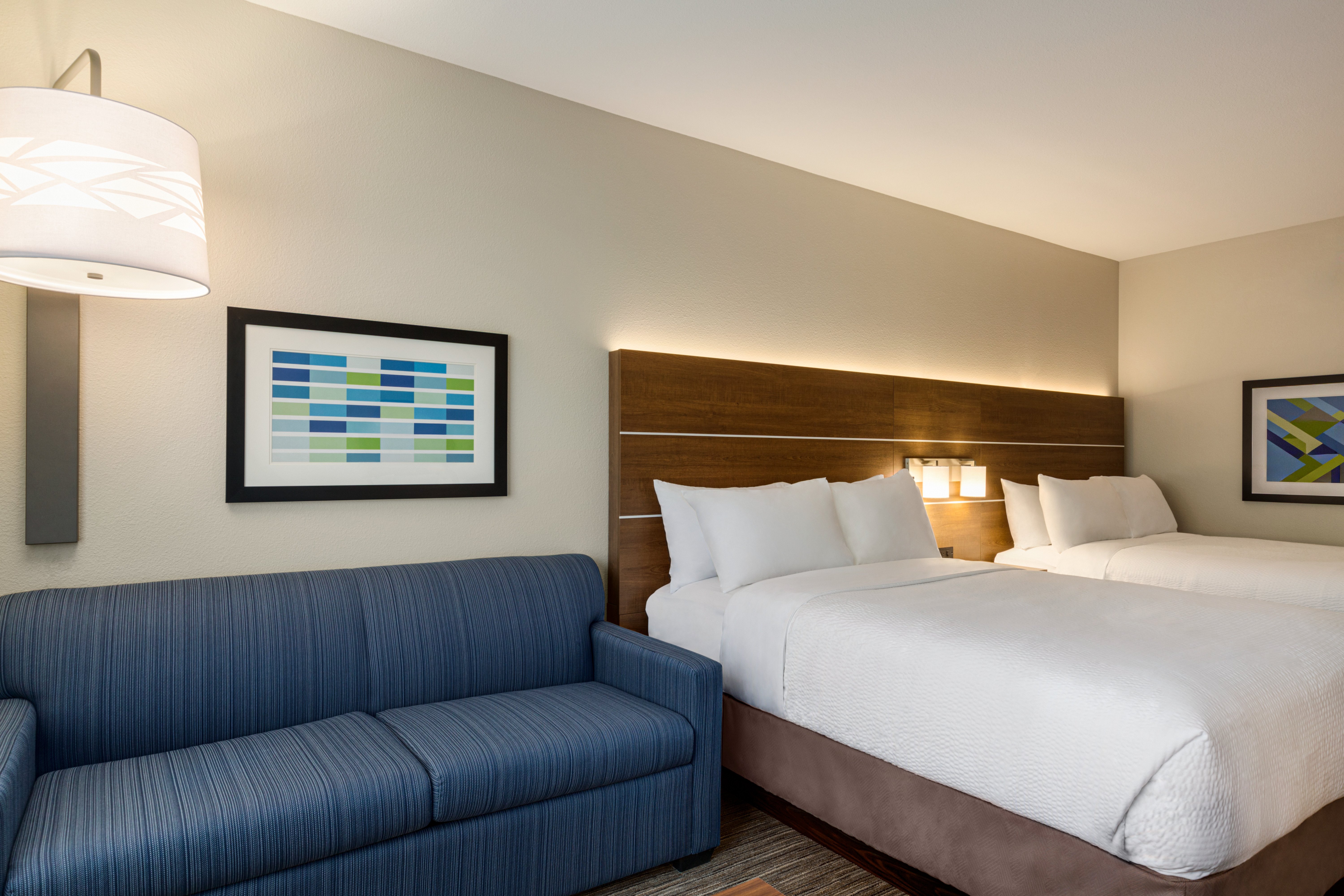 Suite, 2 Queen Beds, Accessible