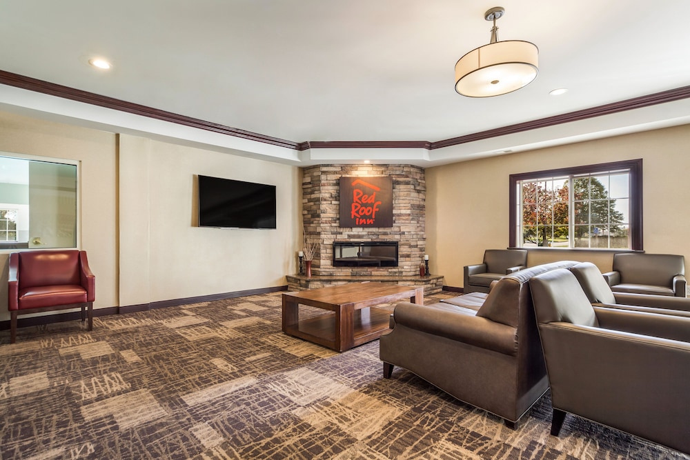 Red Roof Inn & Suites Omaha - Council Bluffs 29/47