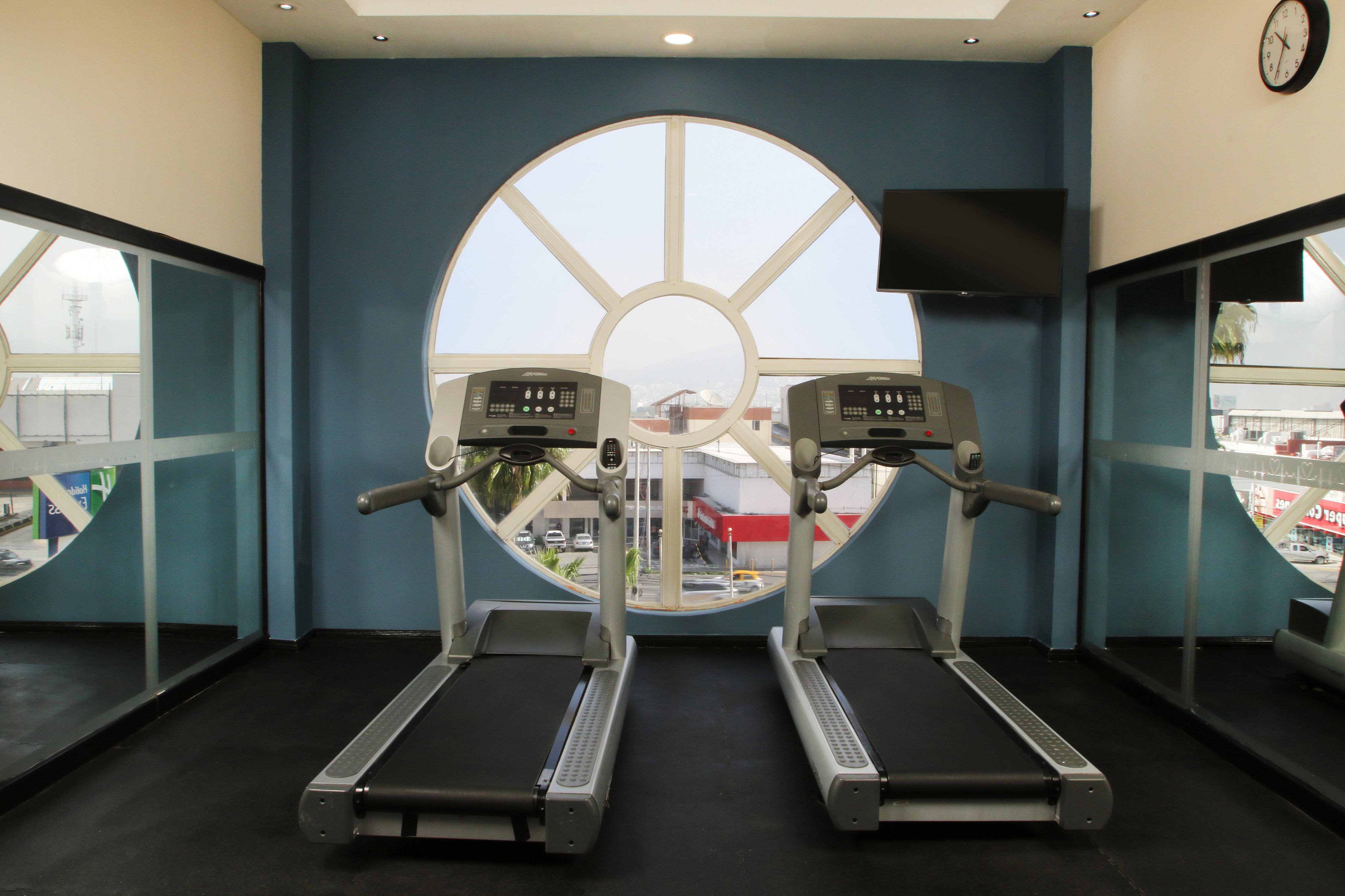 Holiday Inn Express Monterrey Tecnologico 25/50