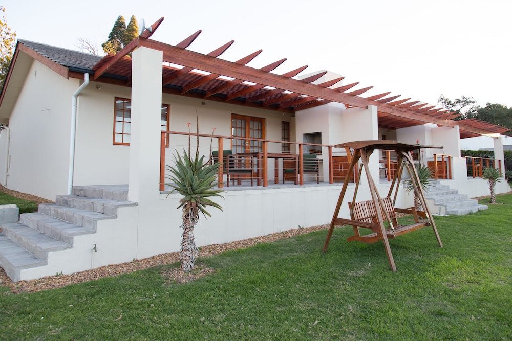 Lauradale Accommodation 42/50