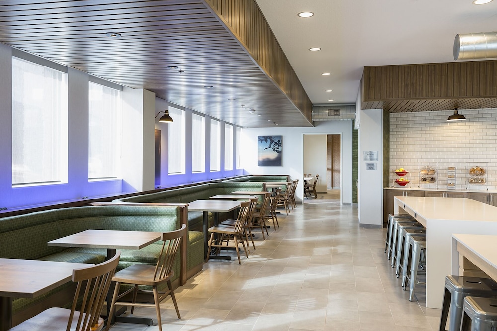 Fairfield Inn & Suites By Marriott Des Moines Downtown 28/31