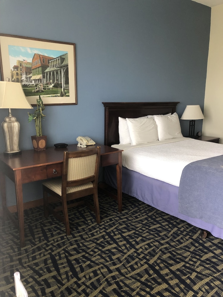 ROOM, QUEEN BED, GROUND FLOOR