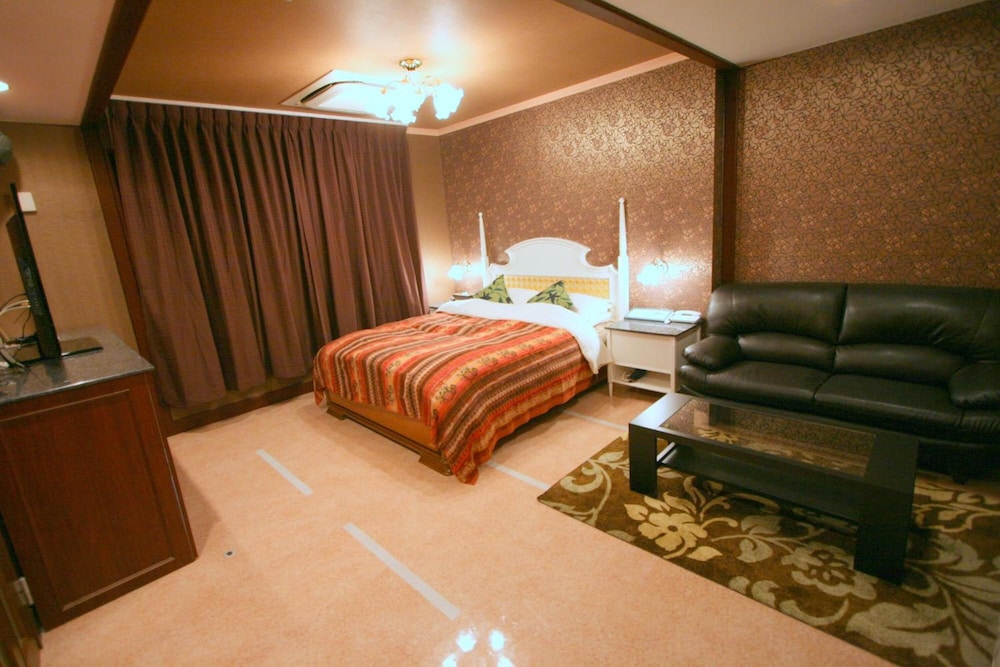 Hotel Sari Resort Takinoyashiro - Adults Only 11/25
