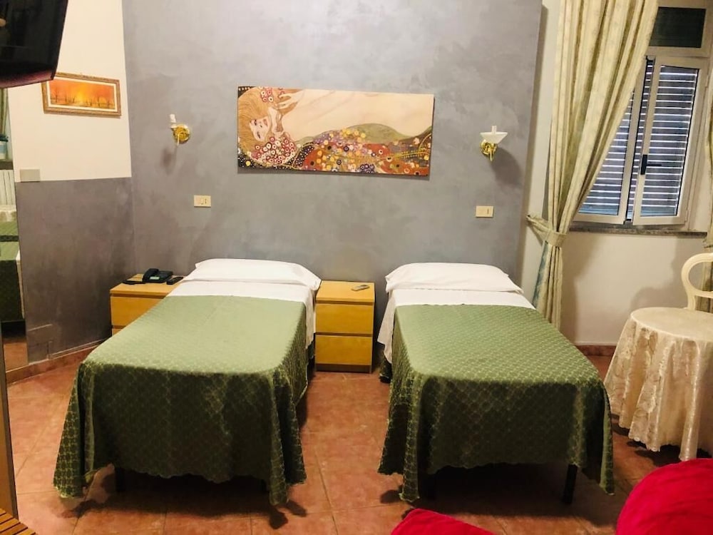 Hotel Ferrucci 14/19