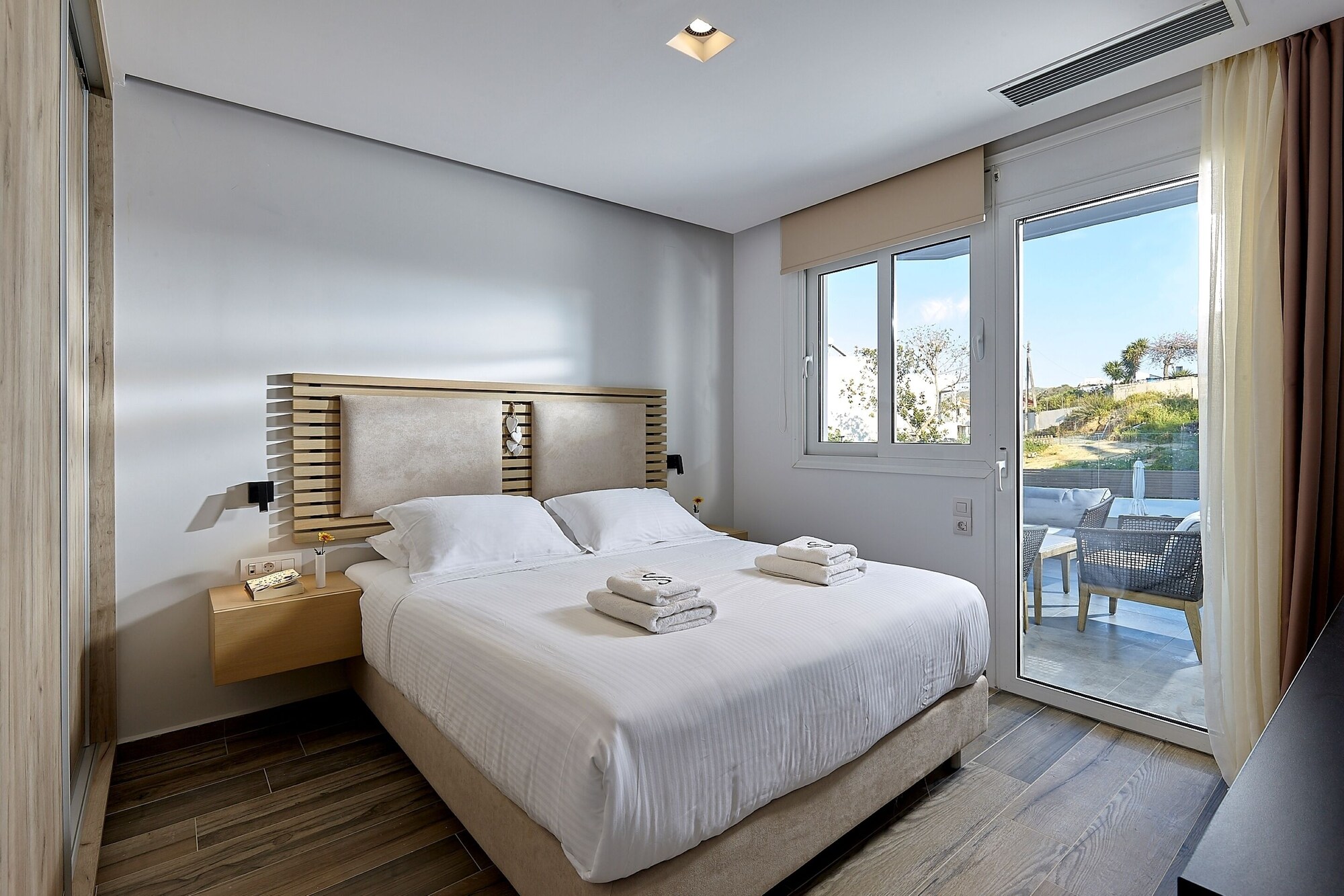 1 Bedroom, Deluxe, Apartment, Queen Bed, Sea View, Sofa