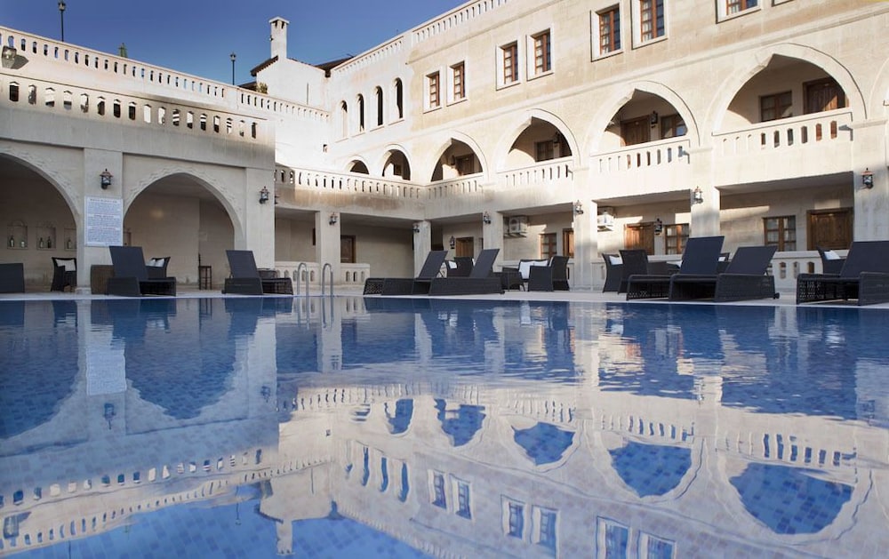 Dilek Kaya Hotel Special Class 7/71