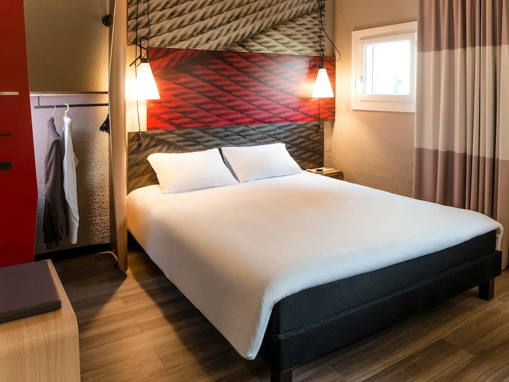 Ibis Bourg En Bresse 22/65