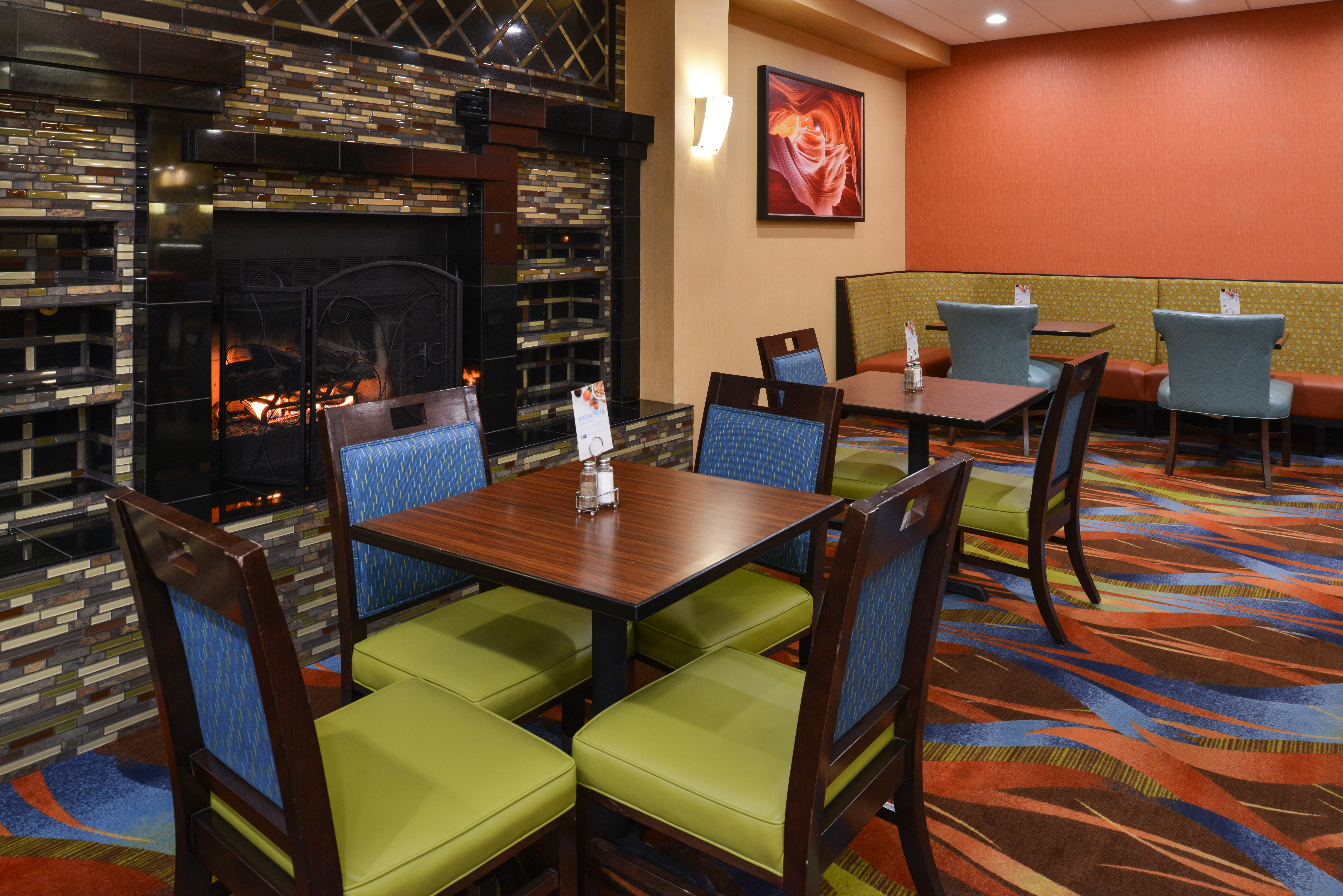 HOLIDAY INN EXPRESS FLAGSTAFF 39/63