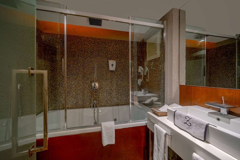 The New Hotel Zeybek 73/74