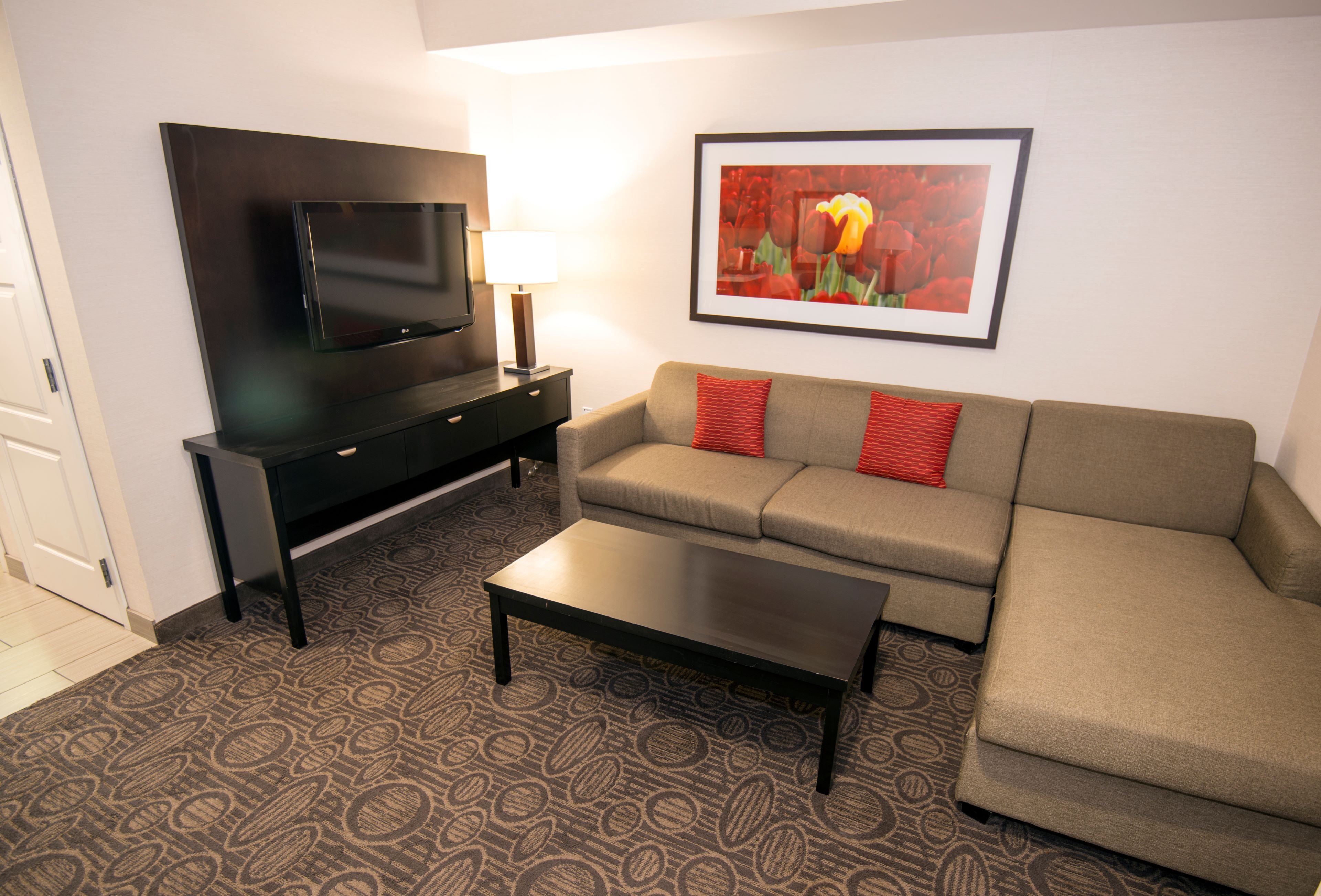 Holiday Inn Red Deer South 56/76