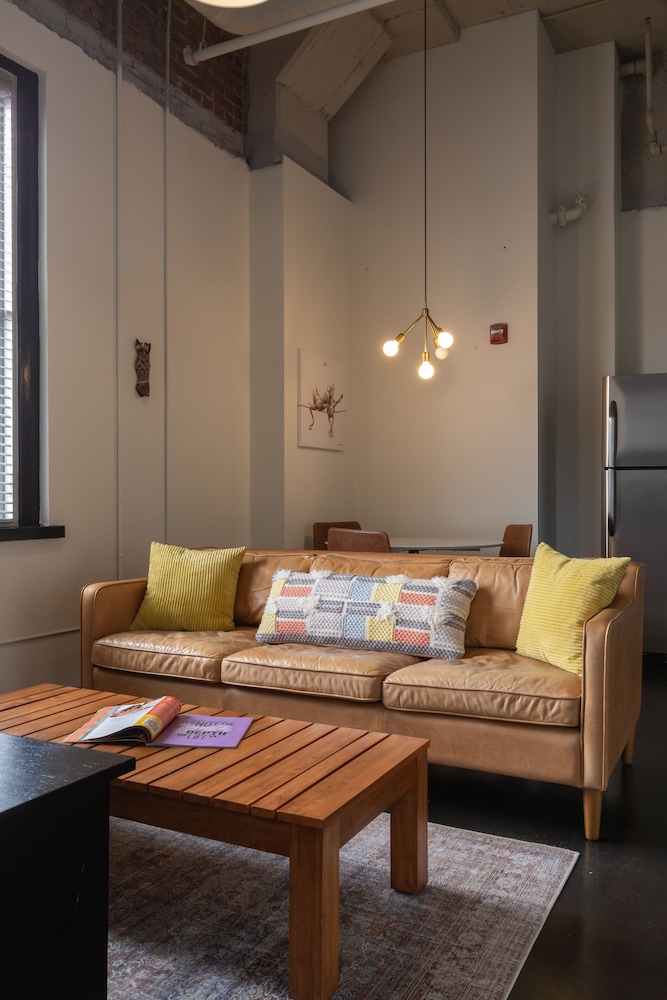 Hotel Clemons 26/50