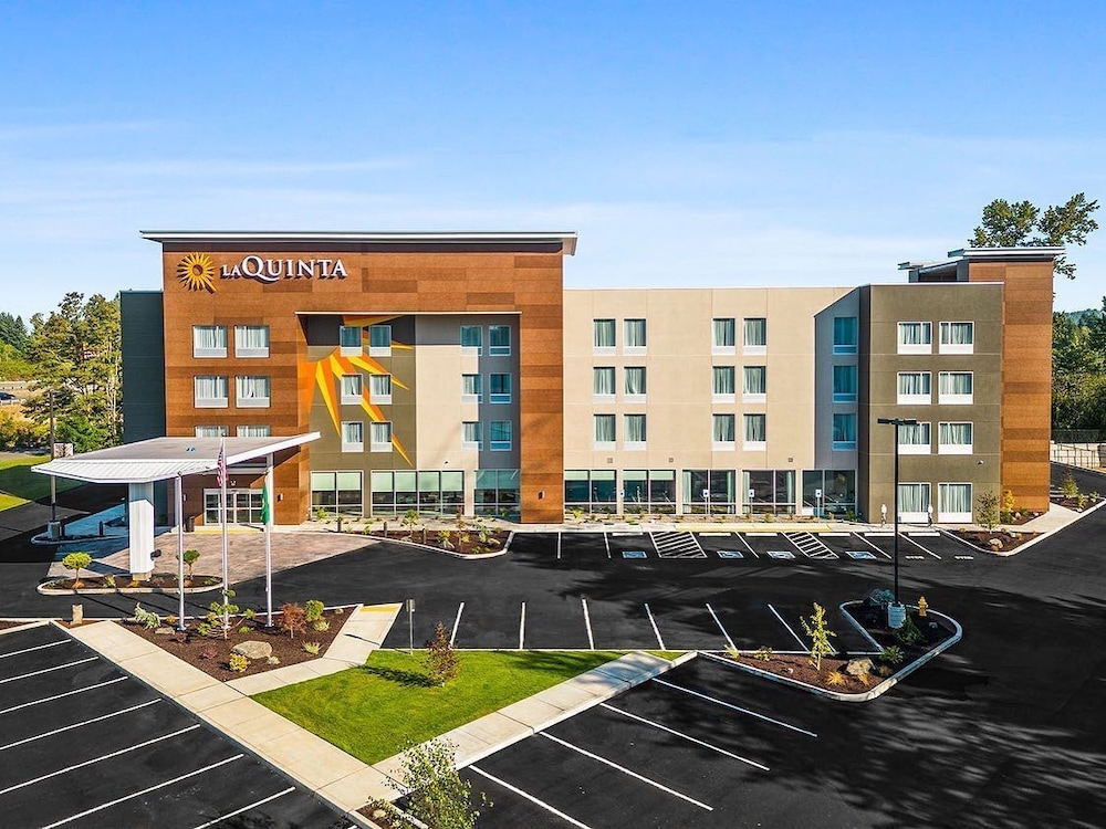 La Quinta Inn and Suites by Wyndham Centralia 22/50