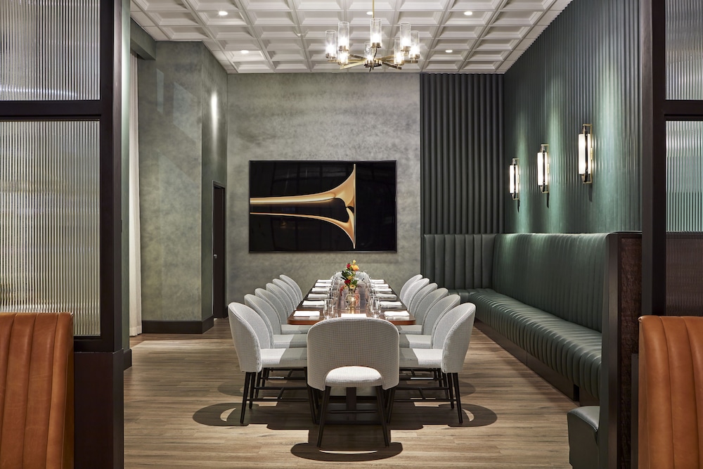 Hyatt Centric Downtown Sacramento 27/34