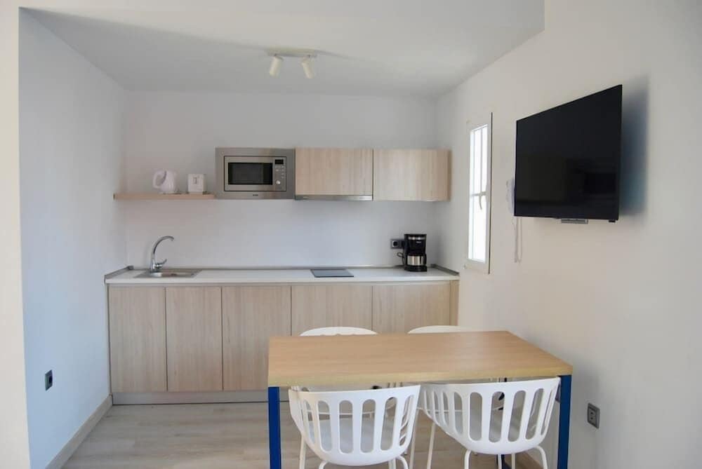 Broncemar Beach Suites Hotel 44/51