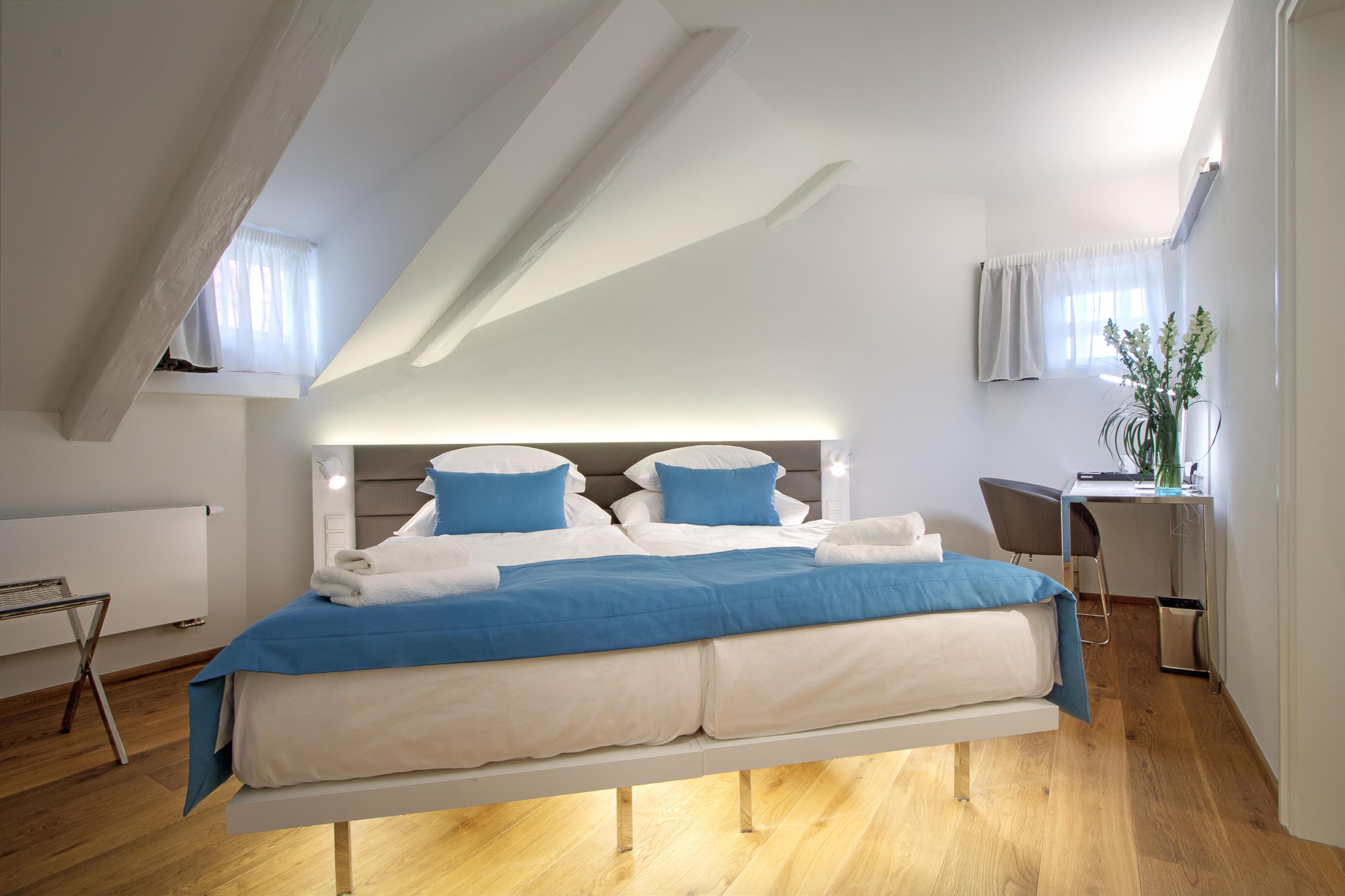 Standard, Double or Twin Bed