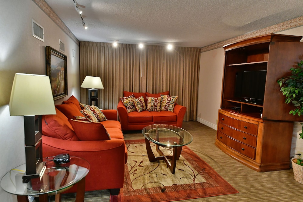 Ramada Hotel & Conference Center By Wyndham Jacksonville 33/59