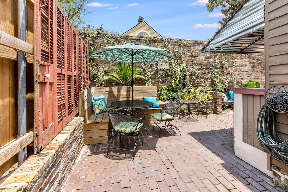 Royal Barracks Guest House 28/37