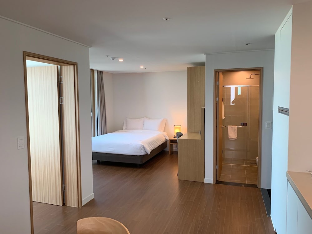 Lemain Hotel 12/32