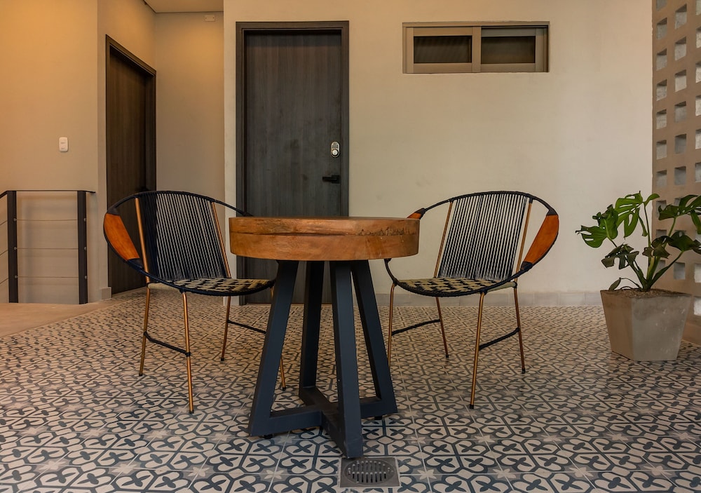 The Garden by DOT Suites 42/50