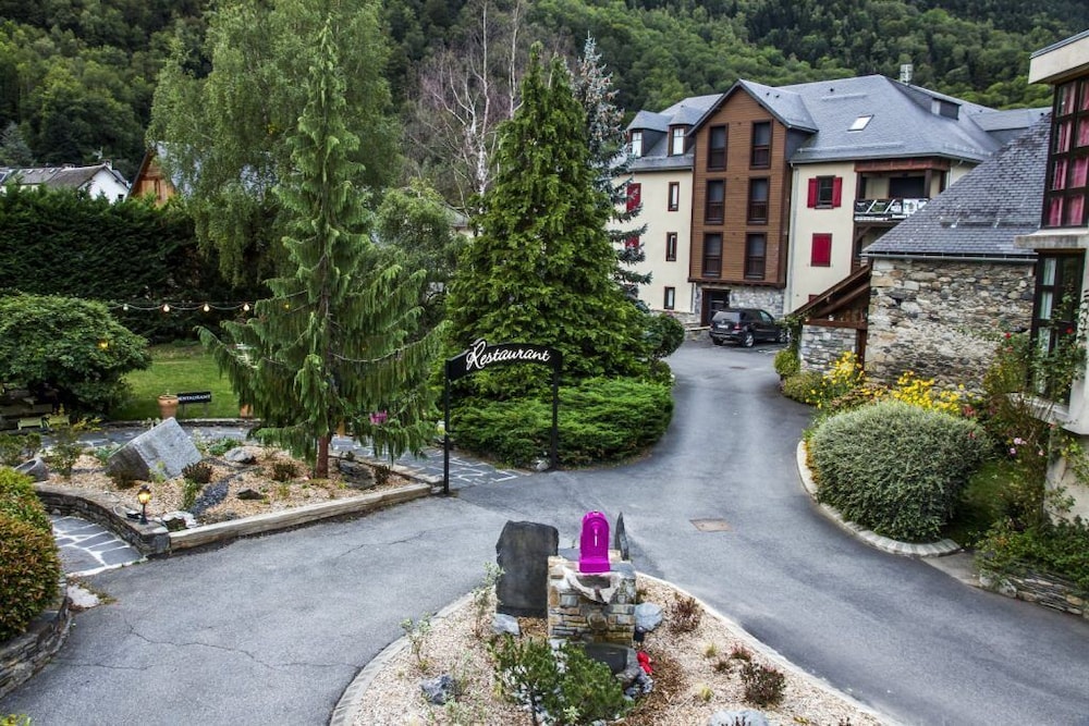 Hotel Mir 30/50