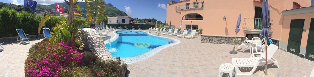Terme Rosaleo 33/48