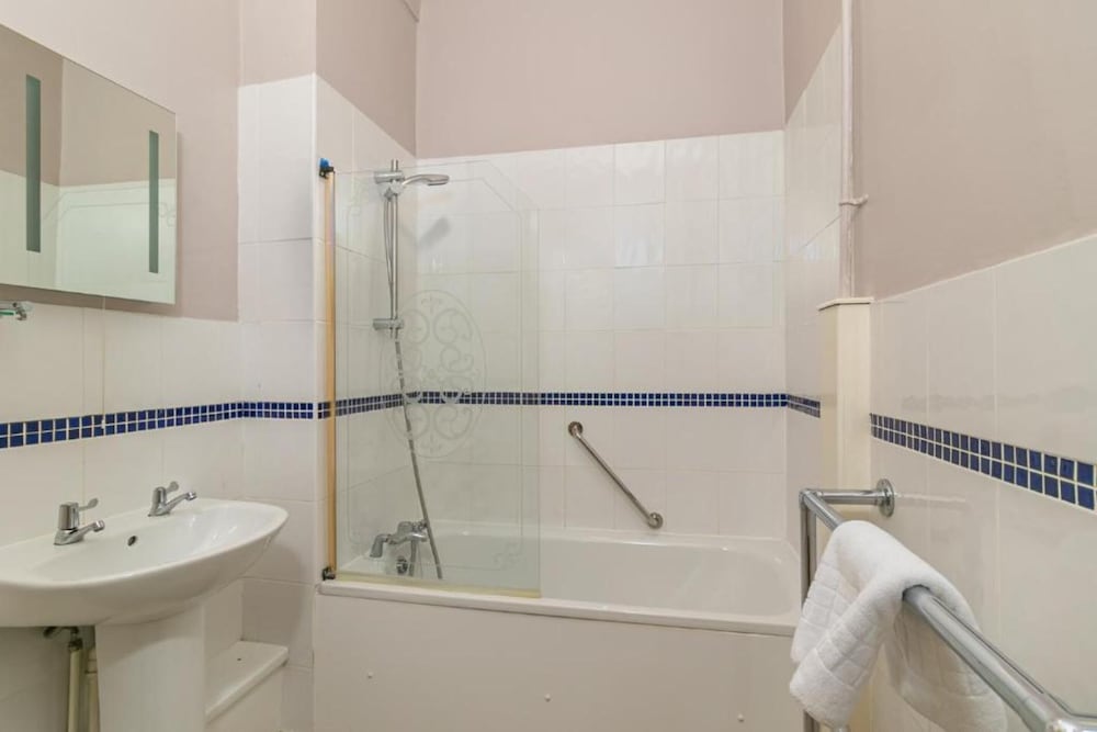 Skegness OYO Royal Hotel 58/60