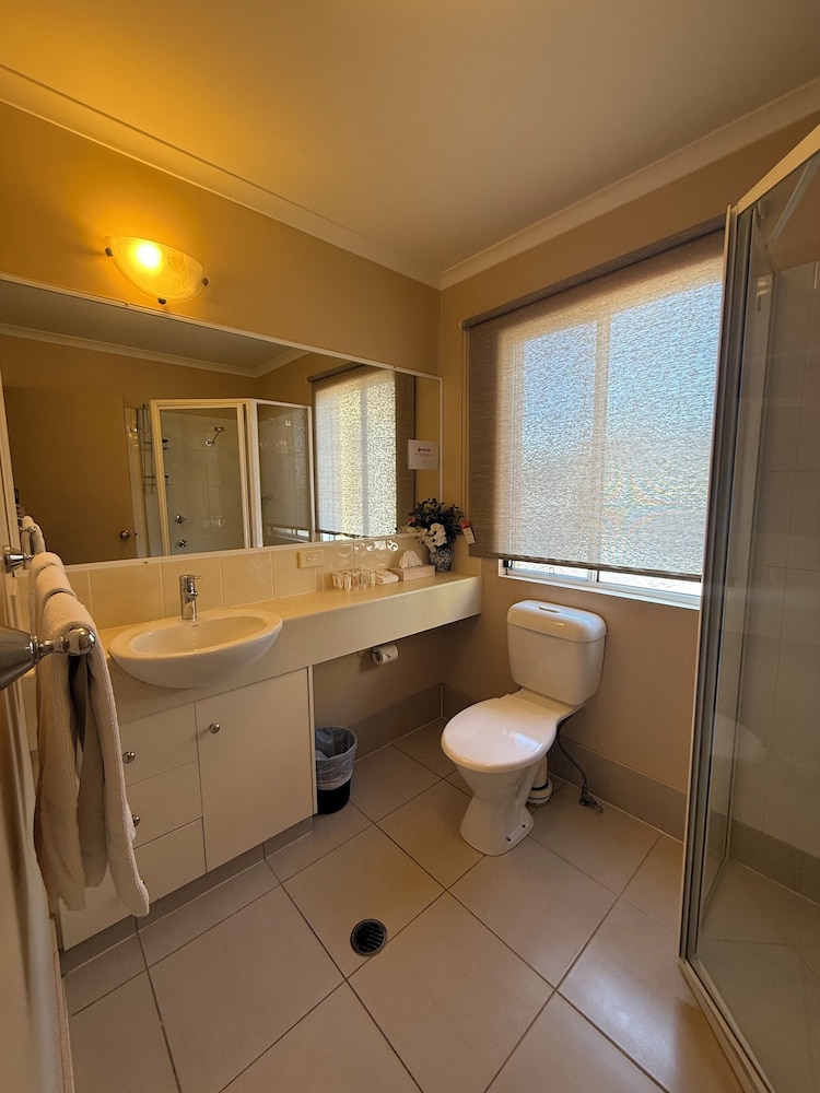Harbour Sails Motor Inn 20/23
