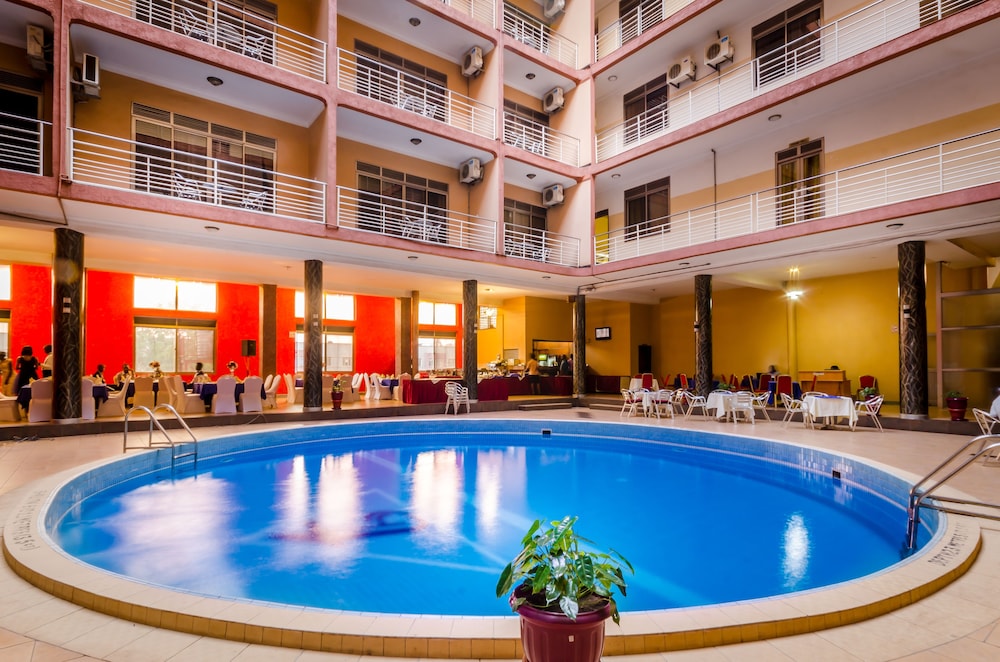Hotel Triangle 11/55
