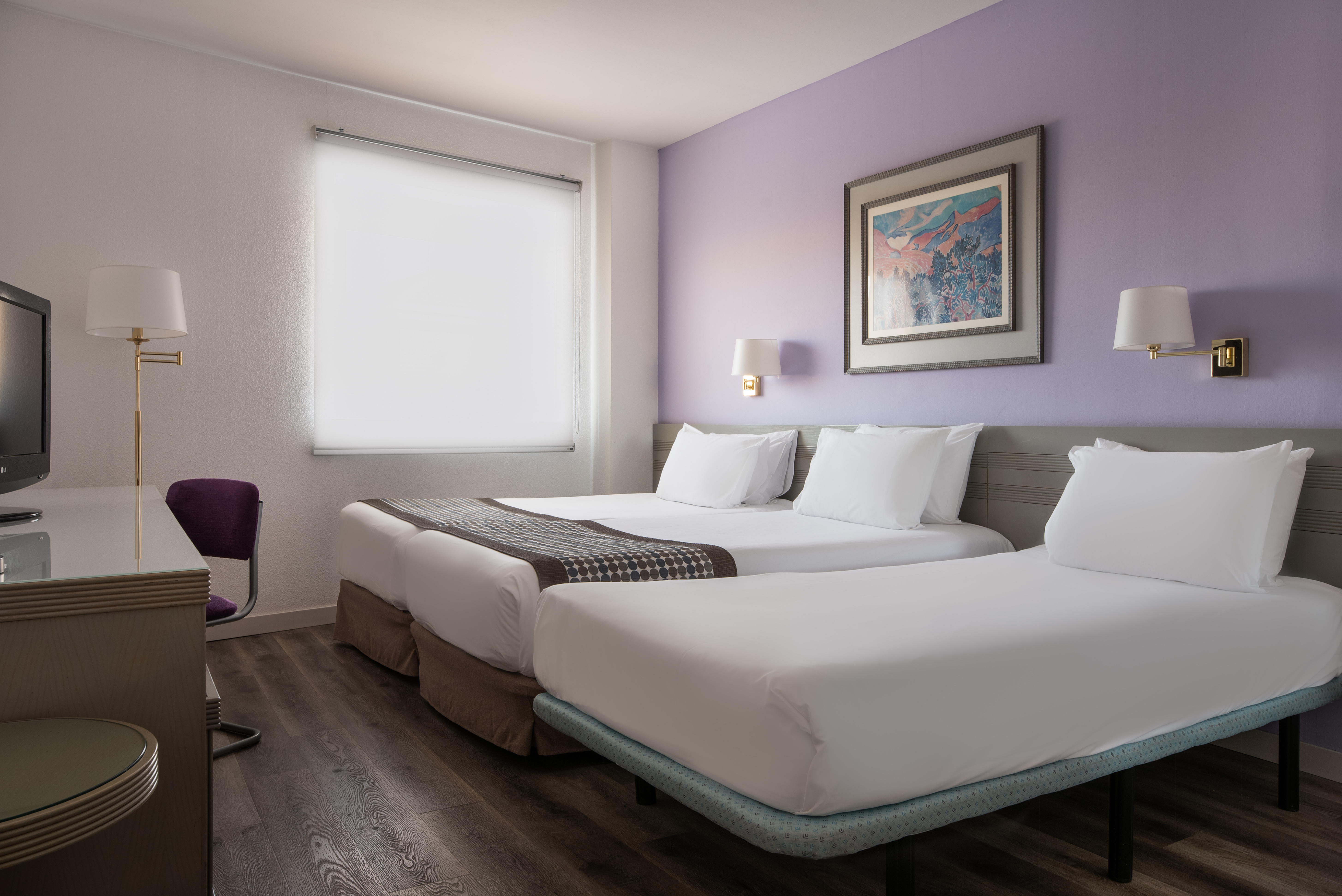 Room, Triple