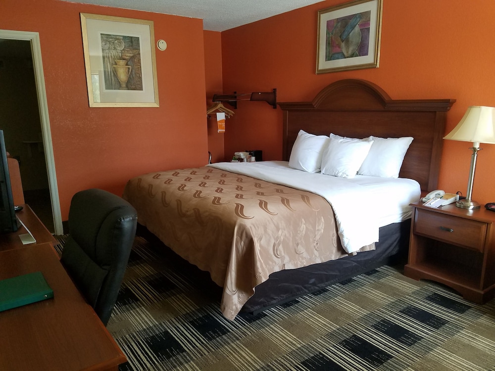 Quality Inn Duncan Spartanburg West 12/39