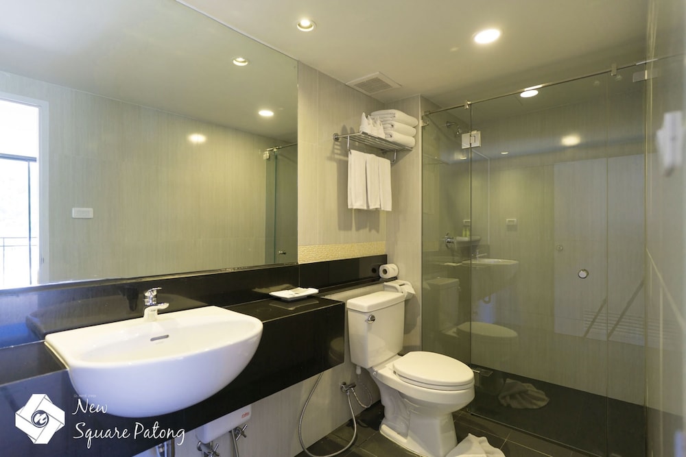 New Square Patong 67/69