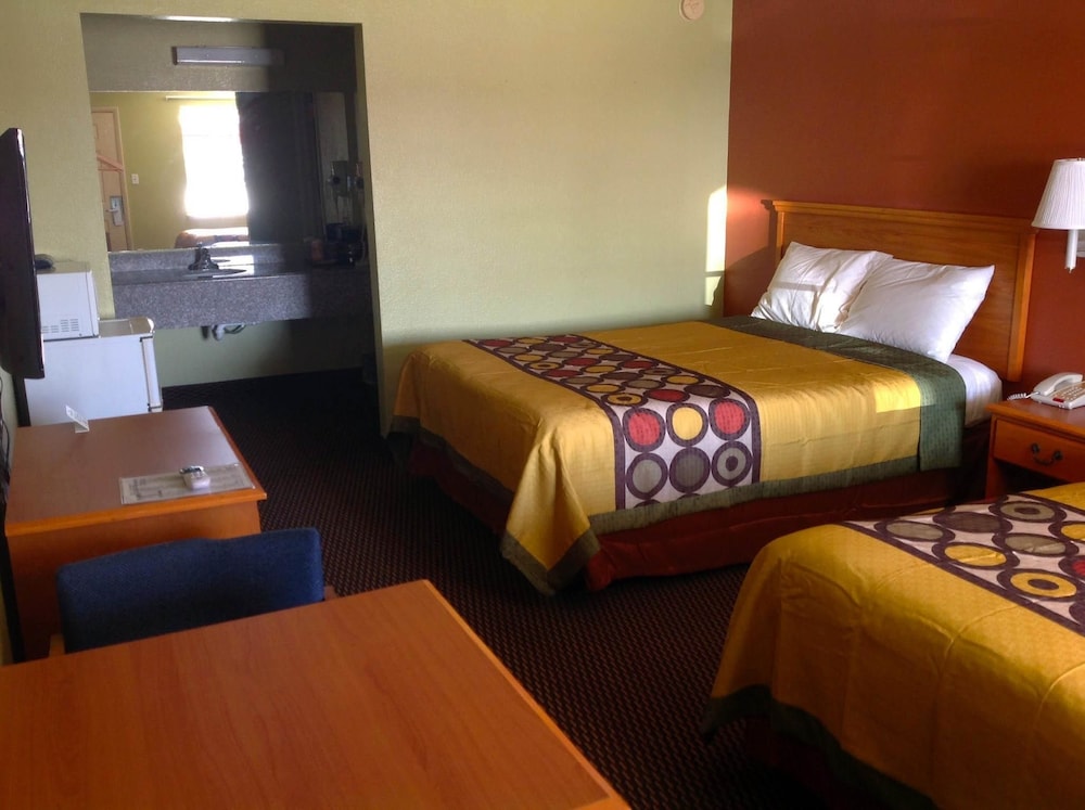 Americas Best Value Inn Pryor 6/10