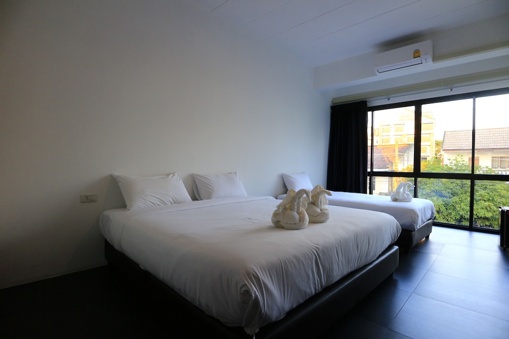 Azz Hotel 10/43