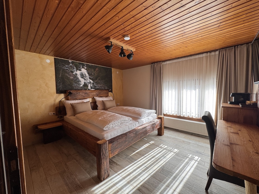 Black Forest Hotel Todtnau 25/50