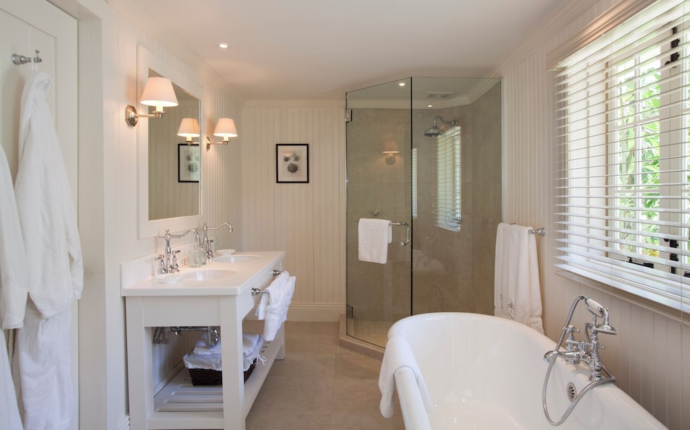 3 BEDROOMS, VILLA, HOUSE