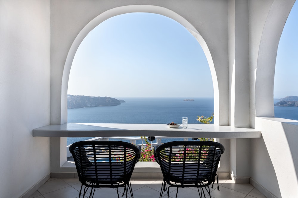 ATHERMI SUITES 65/74