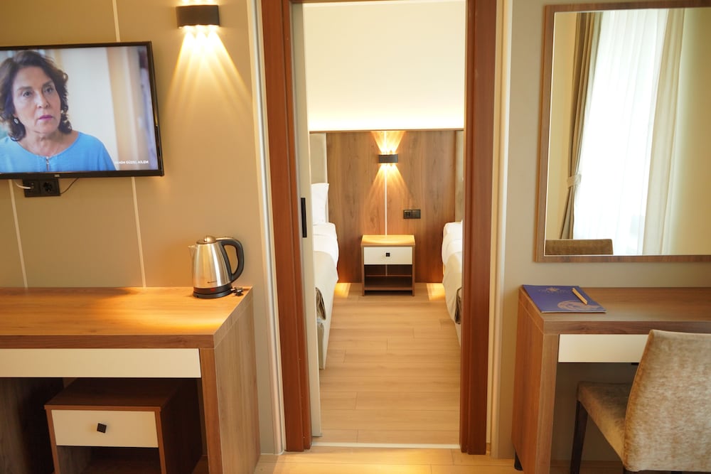 Lion City Hotel 7/50