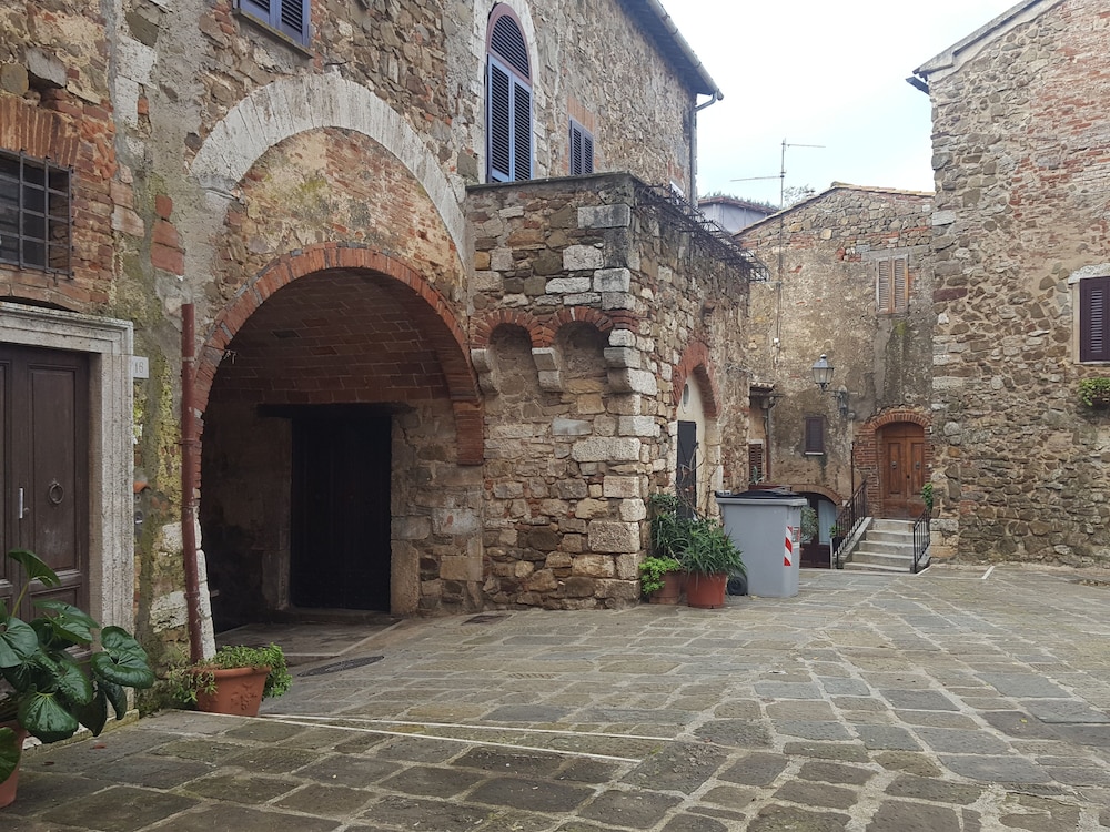Saturnia Tuscany Hotel 58/70