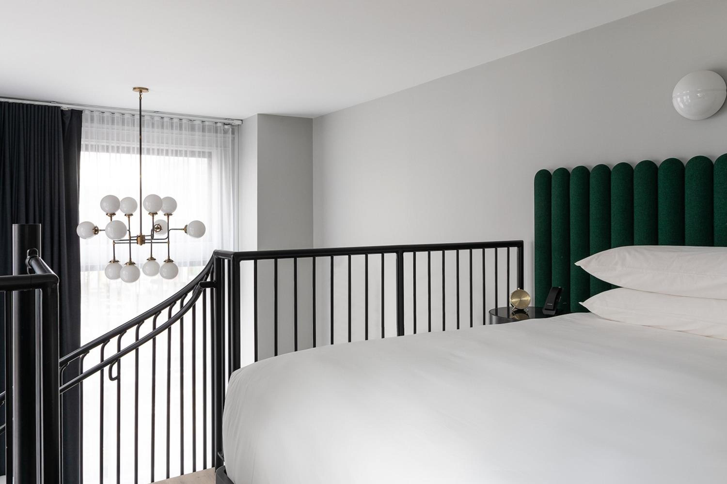 Loft, Suite, King Bed, City View, Sofa
