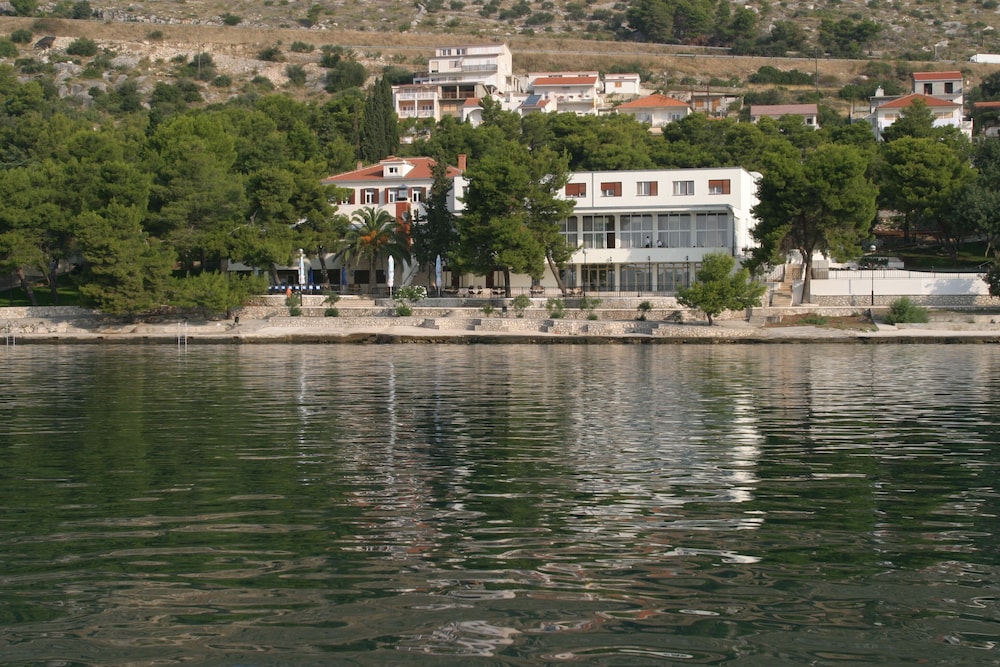 All Inclusive Hotel Val 35/50