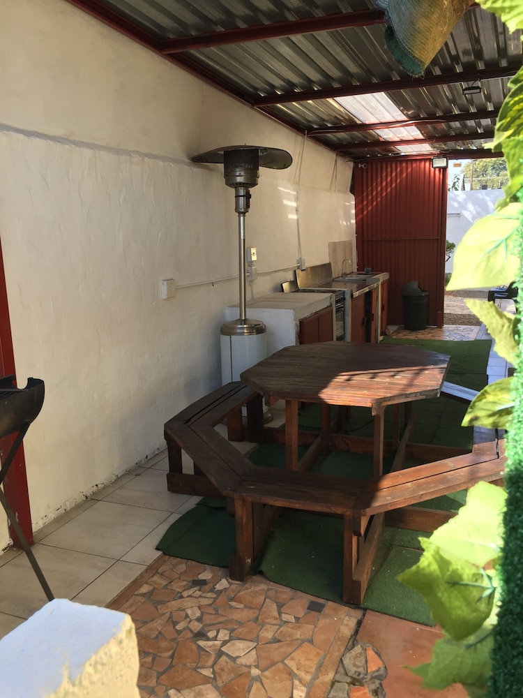 Sgegede Guest House 30/50