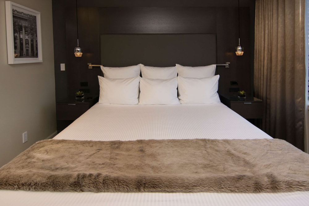 The Benson Portland, Curio Collection by Hilton 28/72
