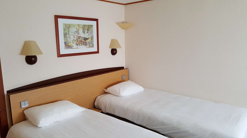 Le 2 By Hotel Akena - La Ferte Bernard 10/50