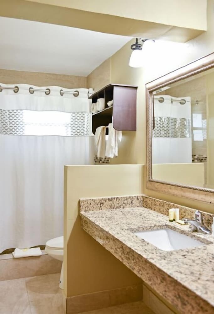 Oceans Beach Resort Suites 65/67